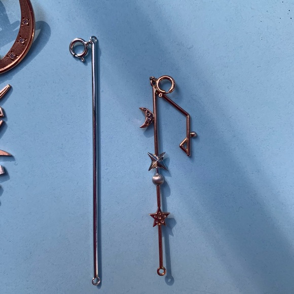 Wolf Circus bronze color mono earring transformer - Picture 3 of 6